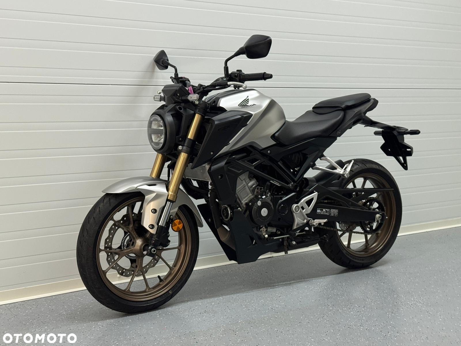 Honda CB - 9
