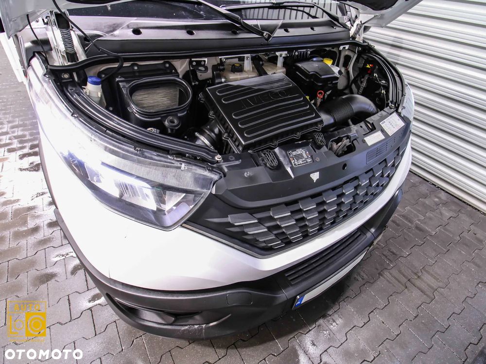 Iveco DAILY CHŁODNIA + MROŹNIA + AGREGAT x 2 + AUTOMAT - 12