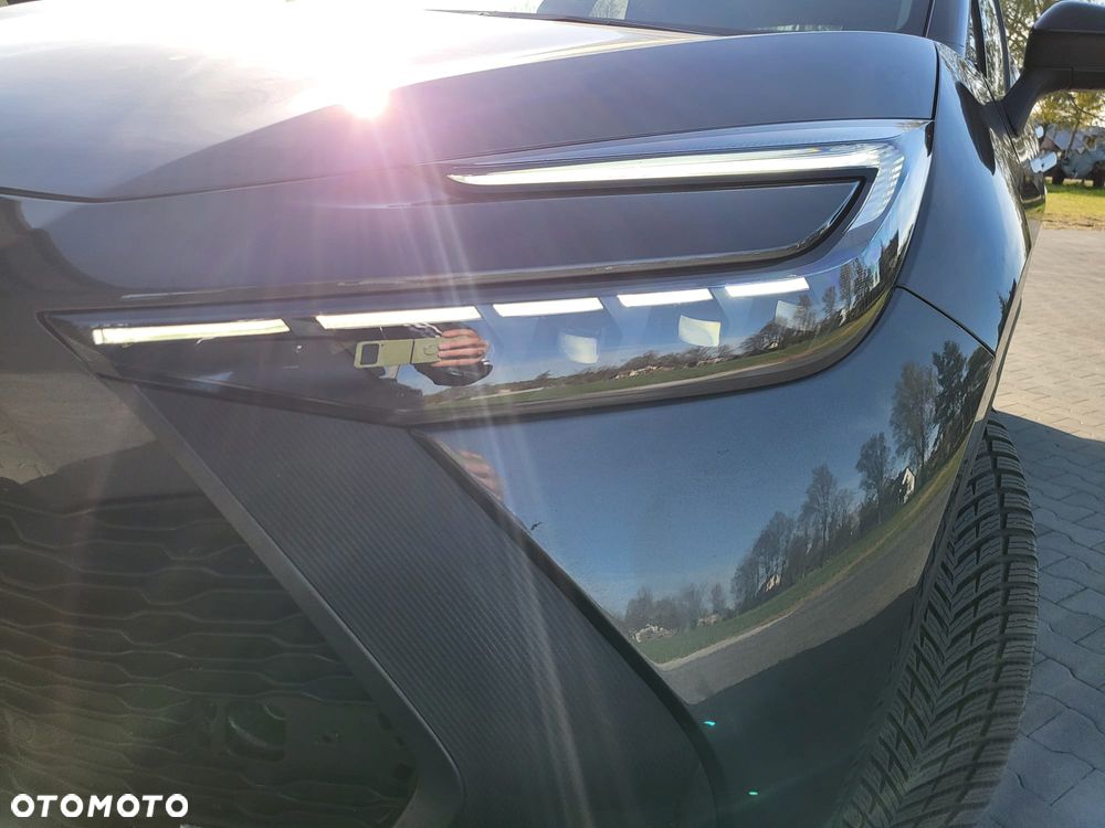 Toyota C-HR 1.8 Hybrid Team Deutschland - 15