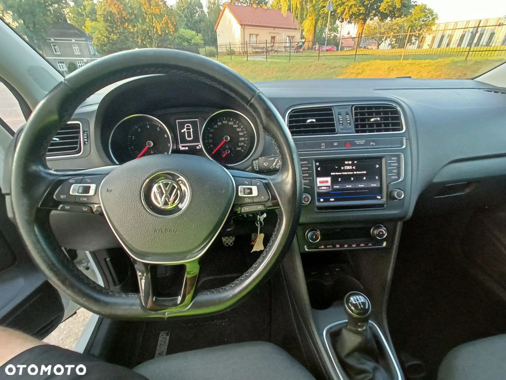 Volkswagen Polo - 12