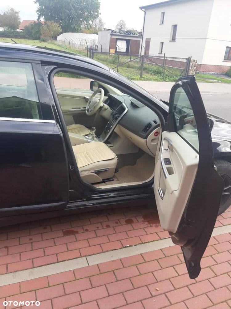 Volvo XC 60 2.4D - 9
