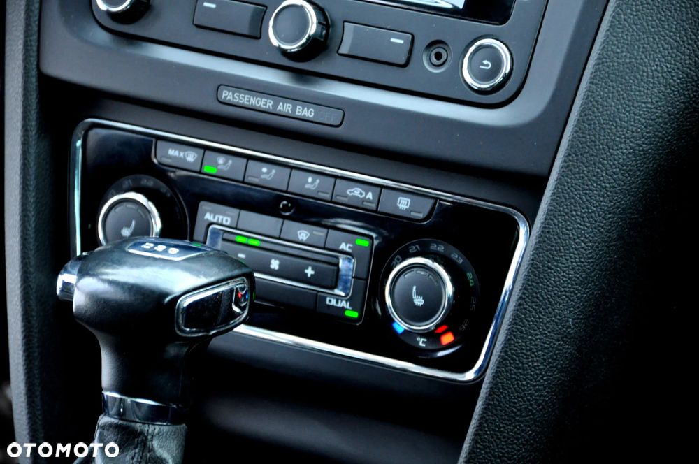 Skoda Superb 2.0 TDI DSG Exclusive - 34