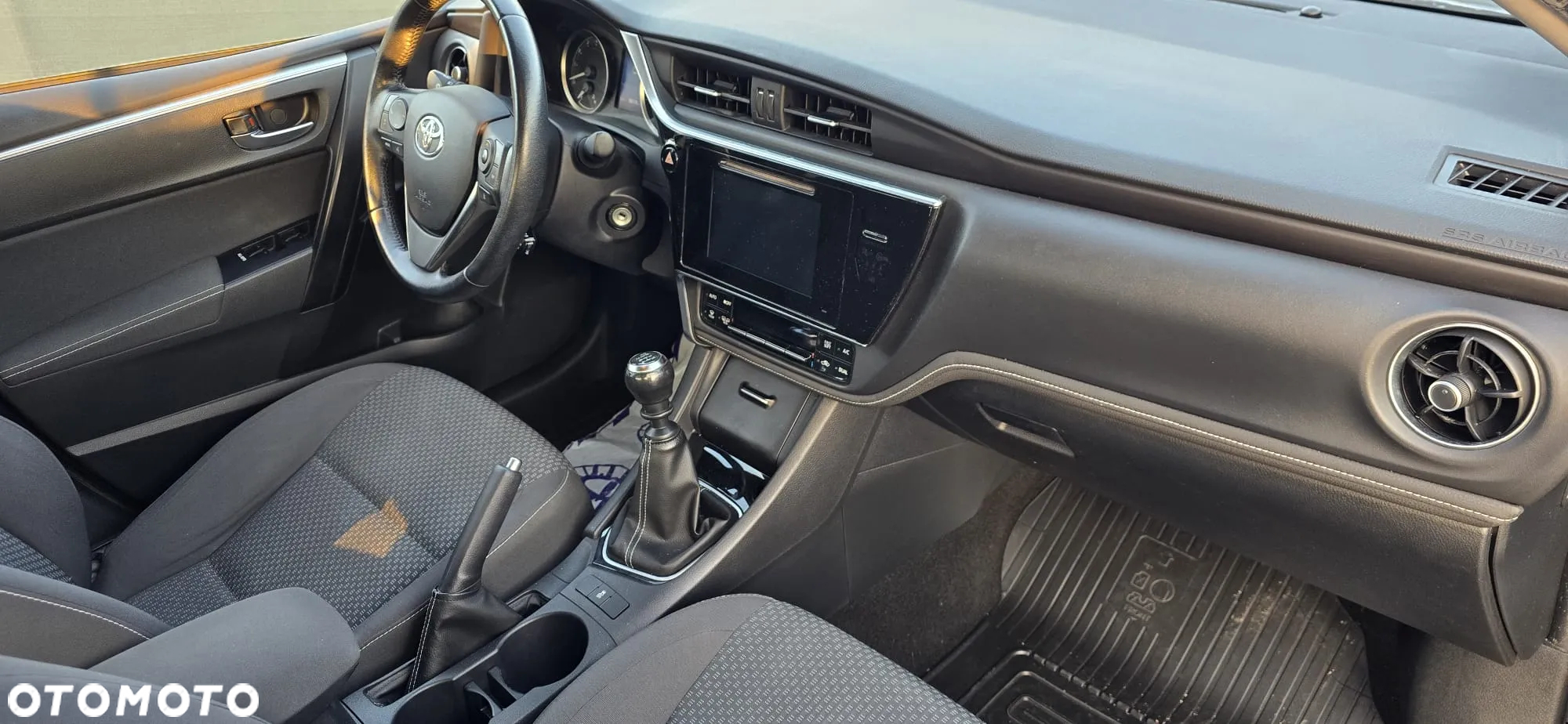 Toyota Corolla 1.6 Comfort - 13