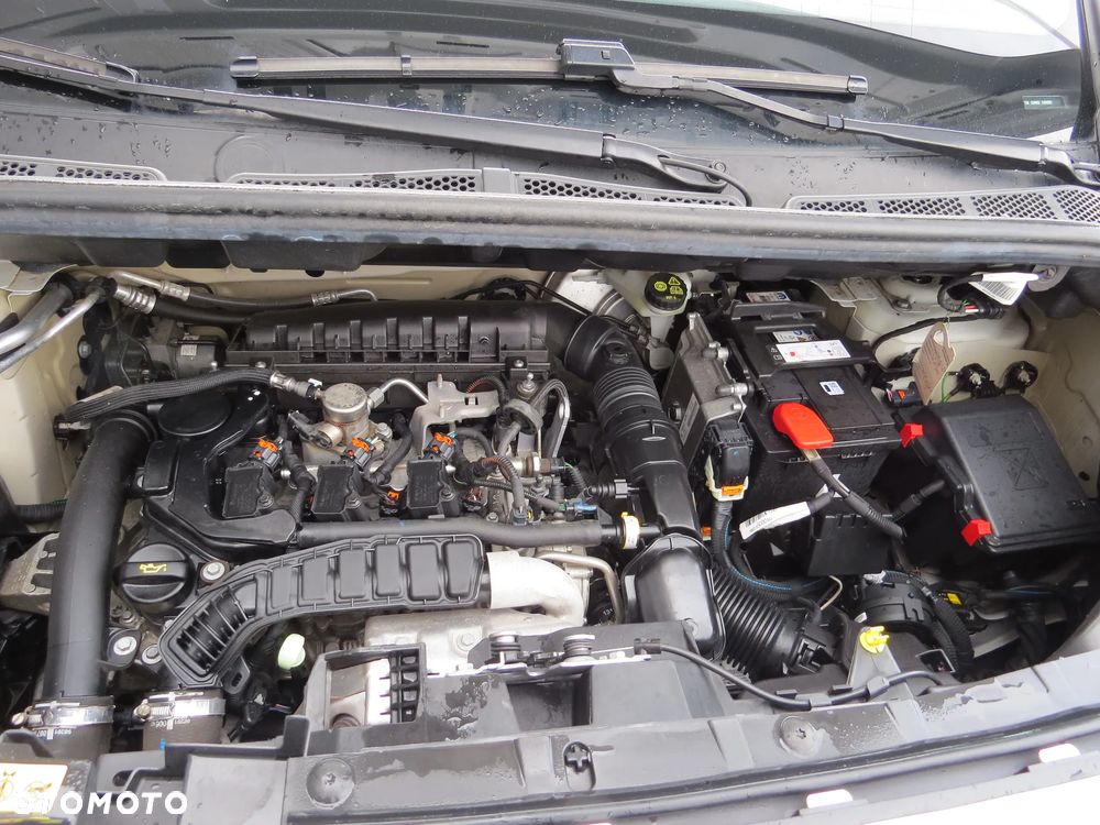 Toyota Proace City 1.2 D-4t 130KM A/t Long Brygadówka - 40