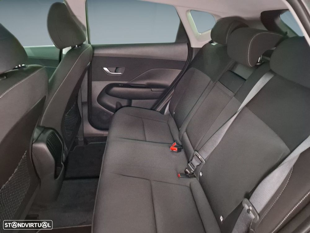 Hyundai Kauai 1.6 GDi HEV Premium — fotografia 14