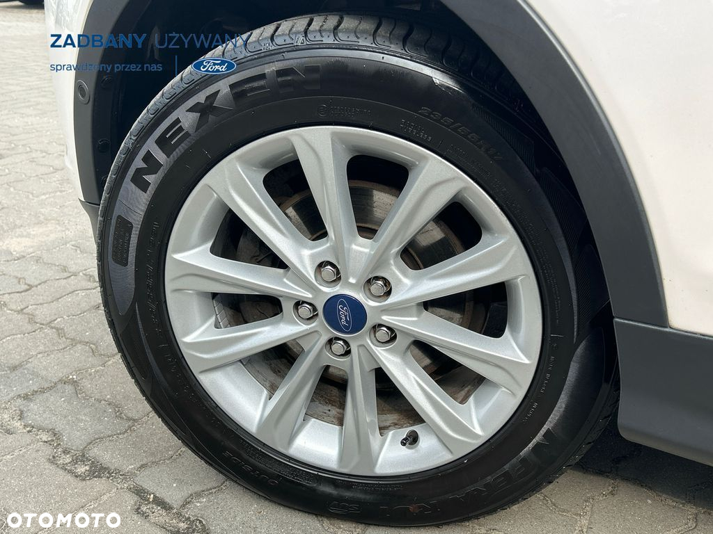Ford Kuga 1.5 EcoBoost 2x4 Titanium - 12