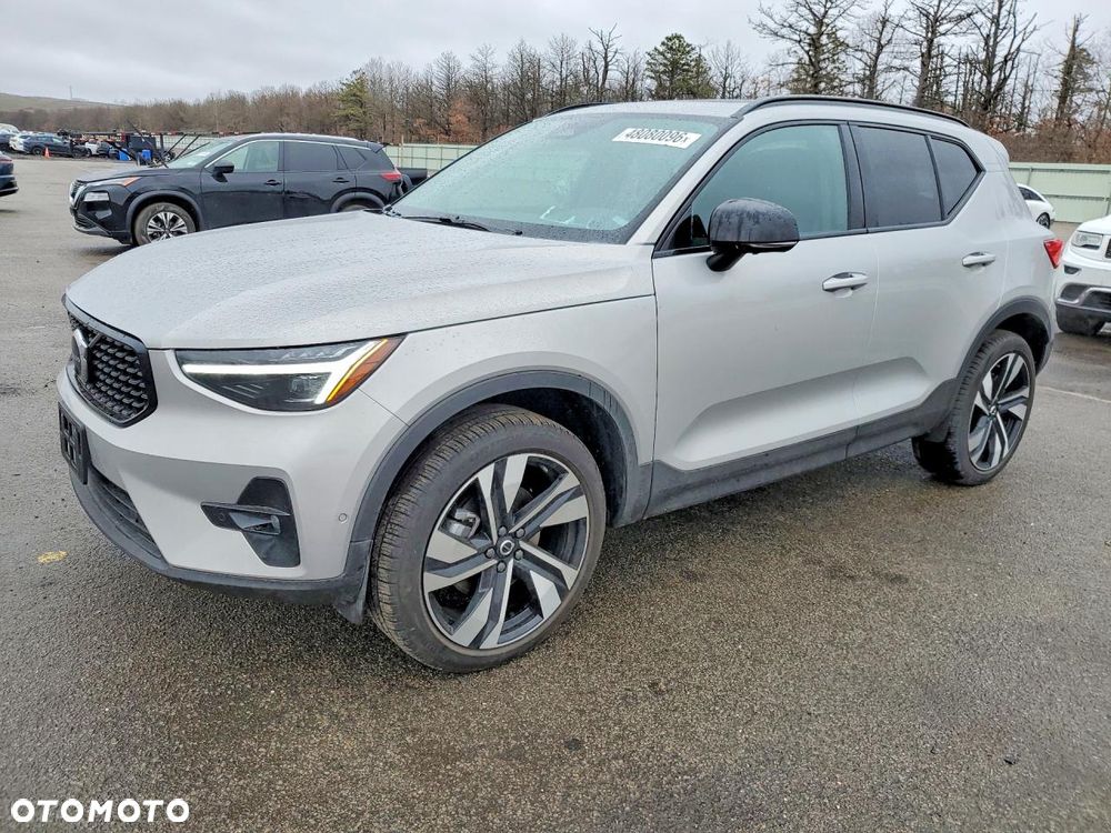 Volvo XC 40 ver-b4-ultra-black-edition - 2