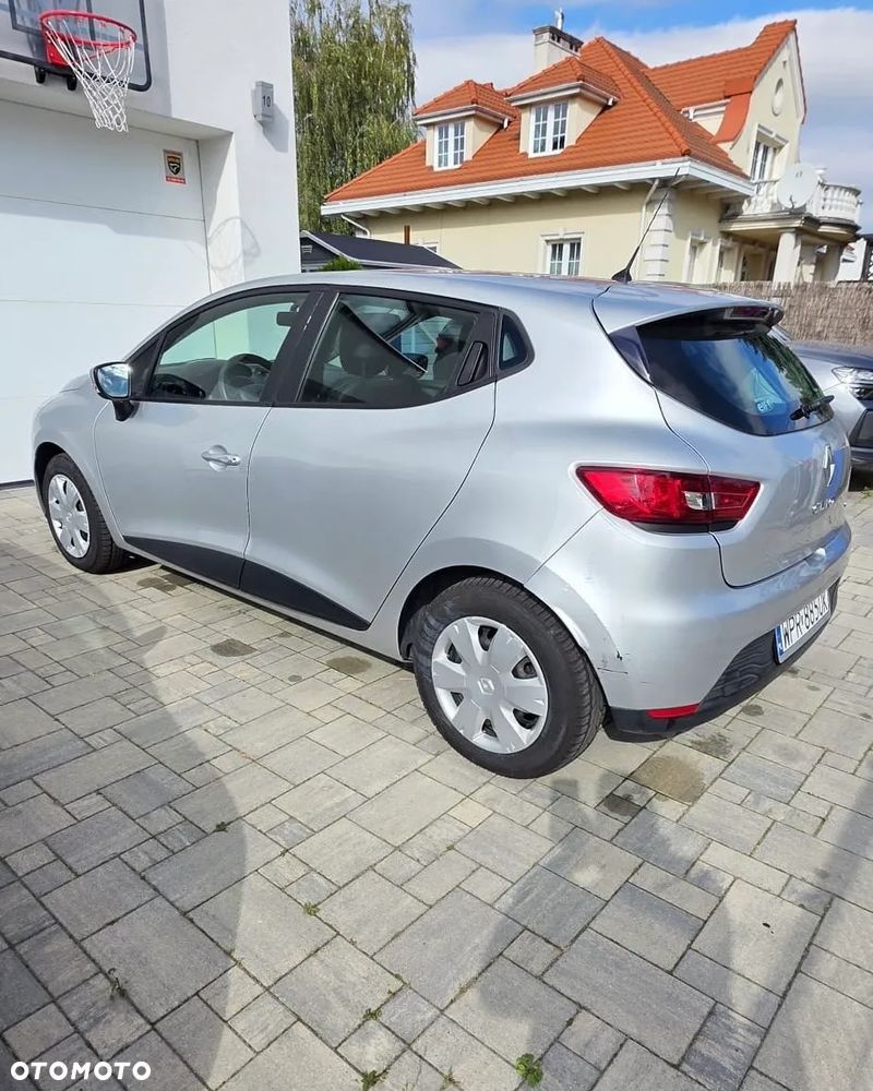 Renault Clio - 8