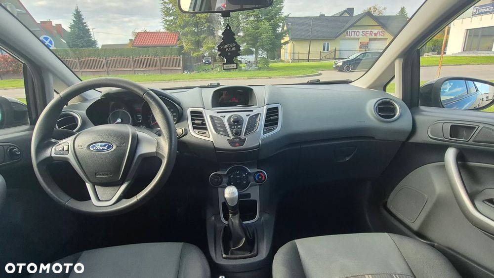 Ford Fiesta - 13