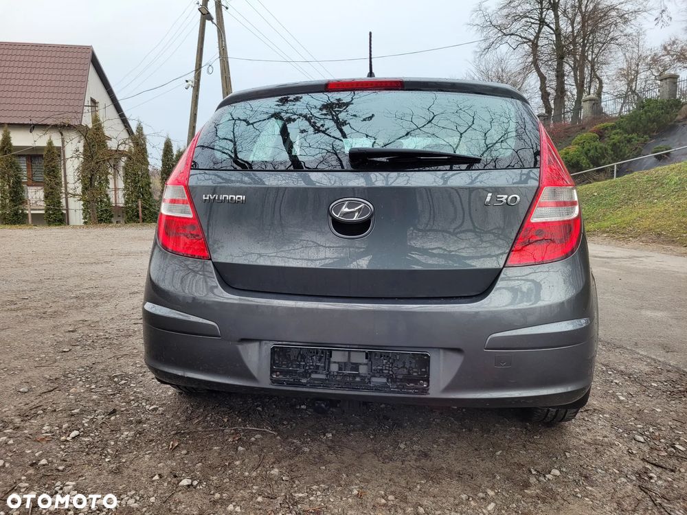 Hyundai i30 1.4 Base - 25