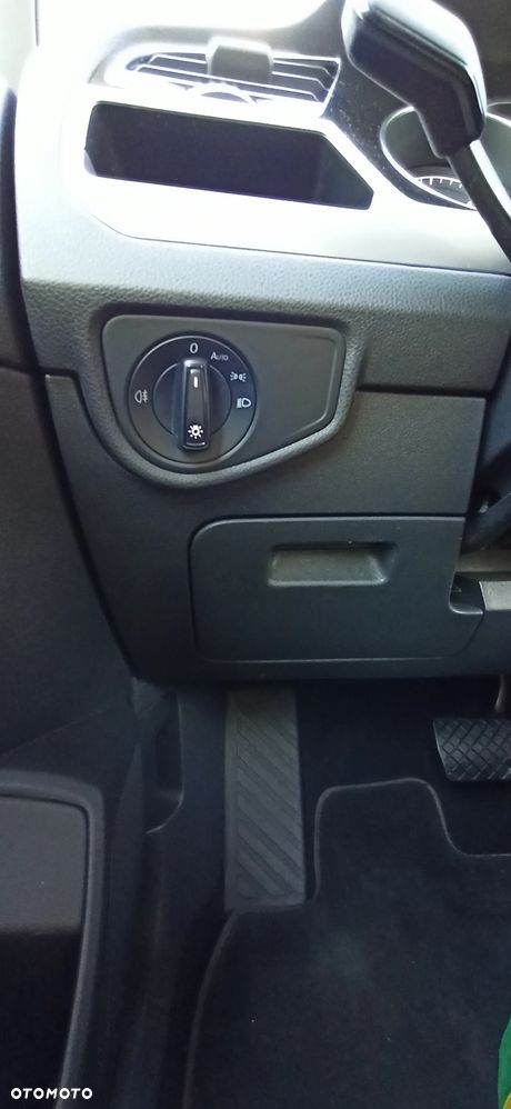 Volkswagen Touran - 14