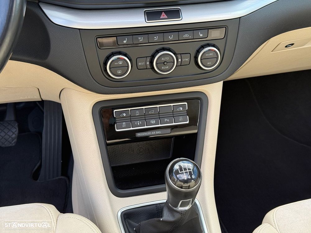 VW Sharan 2.0 TDI Highline - 13