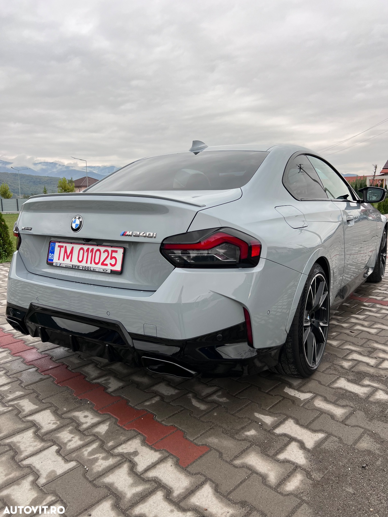 BMW M2 M240i xDrive AT - 3