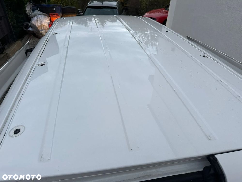 Volkswagen Caddy Maxi - 34