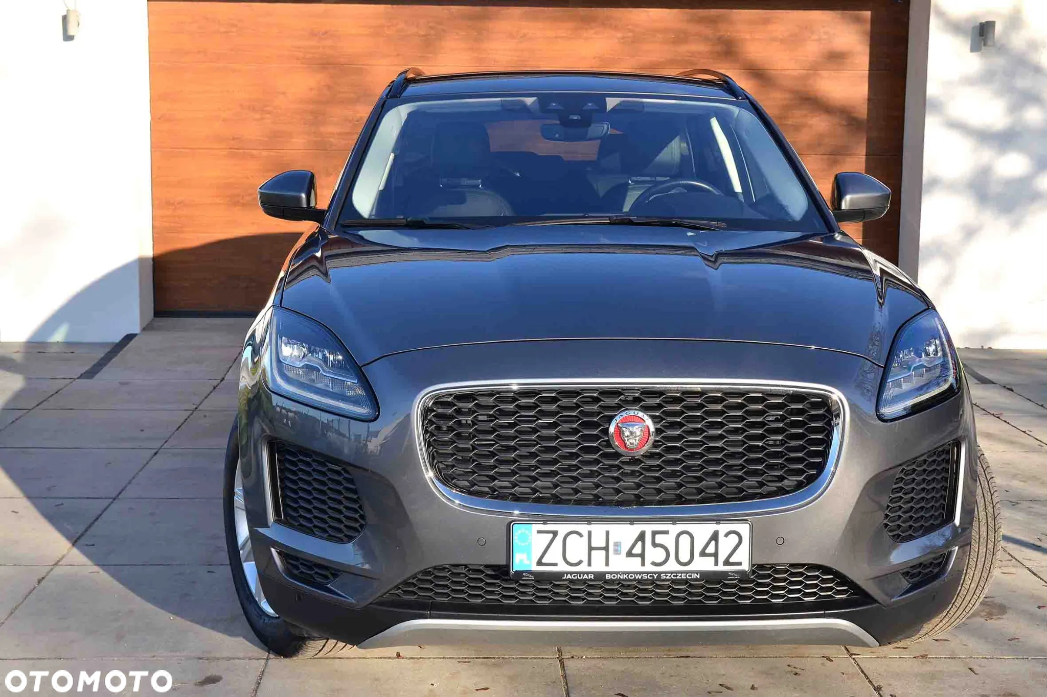 Jaguar E-Pace - 9