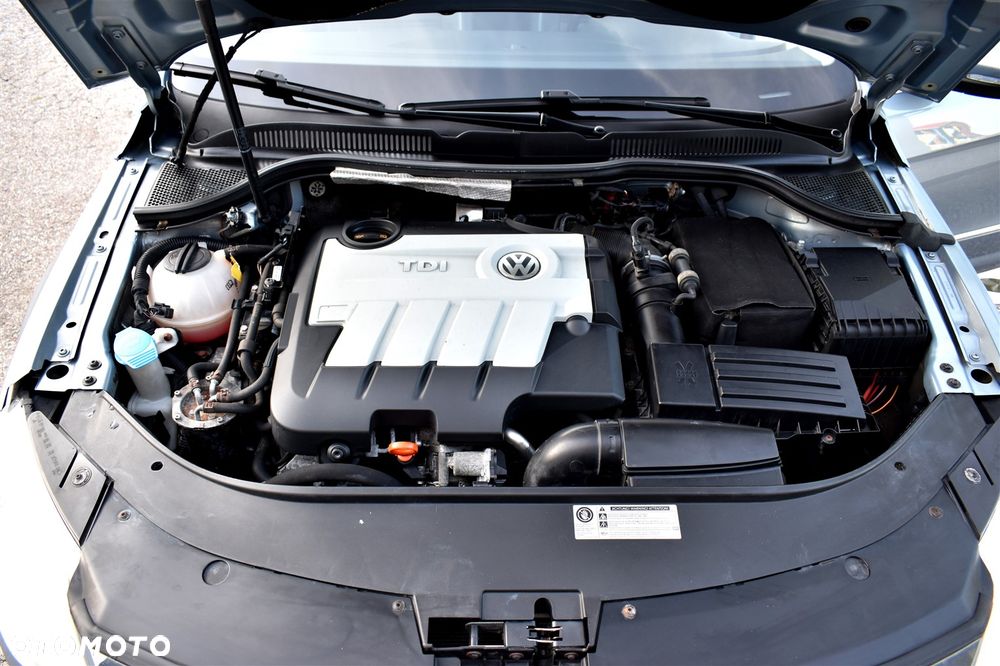 Volkswagen Passat CC 2.0 TDI DSG Individual - 37