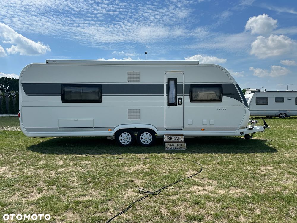 Hobby 660 WFC PRESTIGE z klimą dachową, napędem i markizą. - 2
