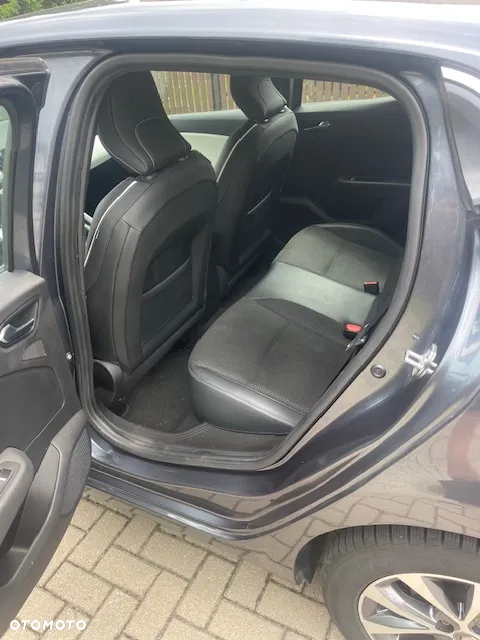 Renault Clio - 10