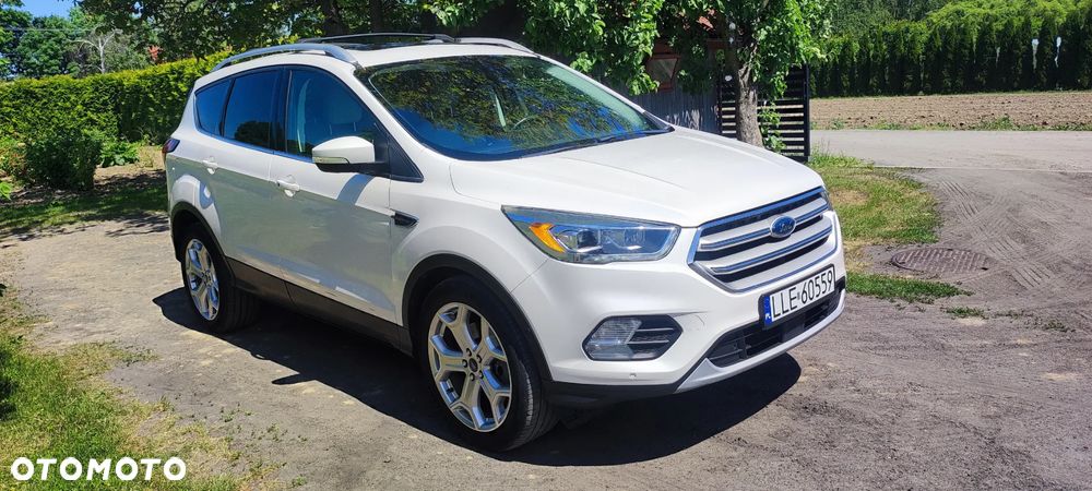Ford Escape ver-2-0-ecoboost-awd-titanium - 3