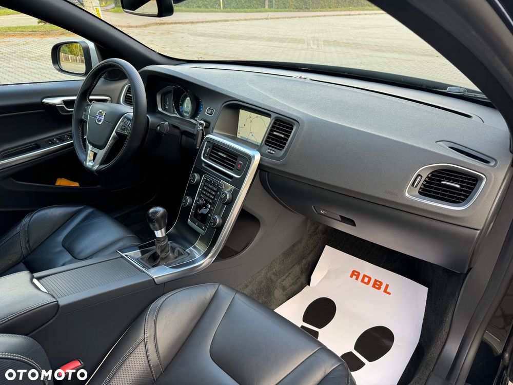 Volvo S60 D3 Summum - 34