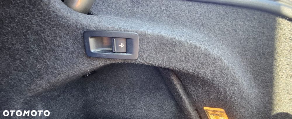 Volkswagen CC 2.0 TDI 4Motion BlueMotion Technology DSG - 14