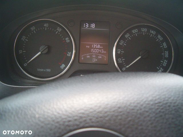 Skoda RAPID - 25