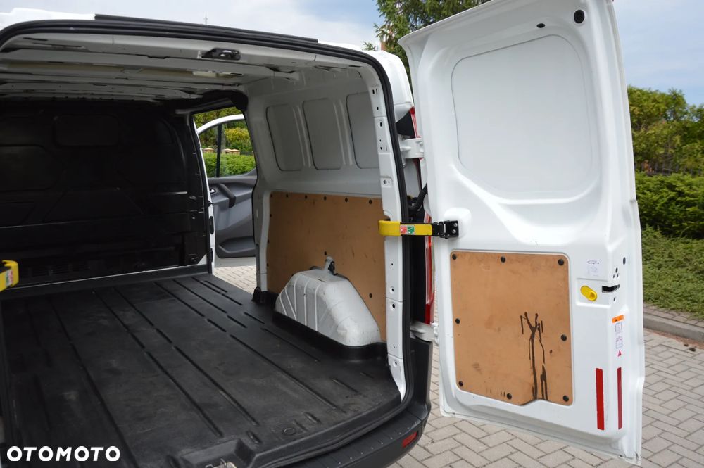Ford TRANSIT CUSTOM L2H1 - 18