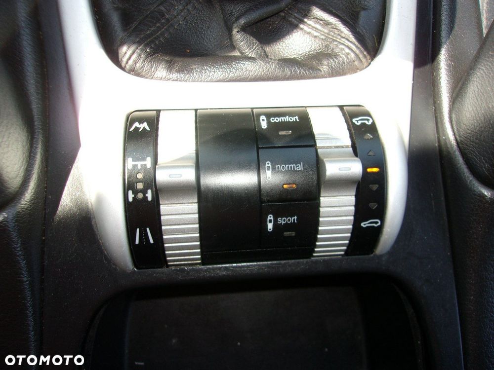 Porsche Cayenne - 22