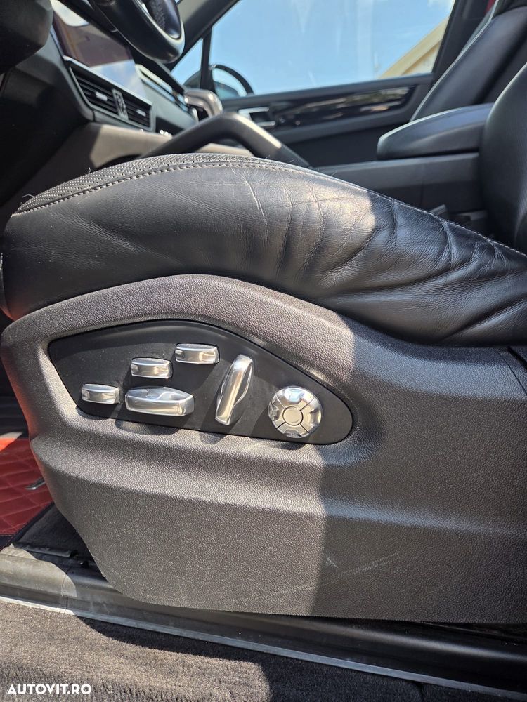 Porsche Cayenne Tiptronic S - 15