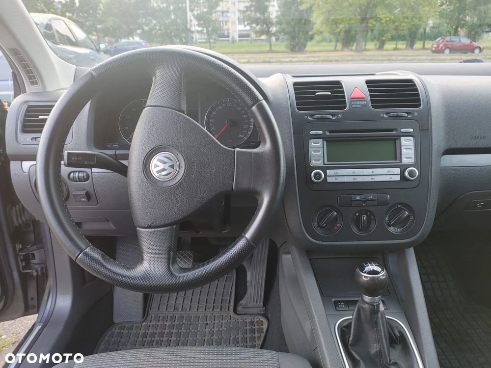 Volkswagen Jetta 1.6 Trendline - 3