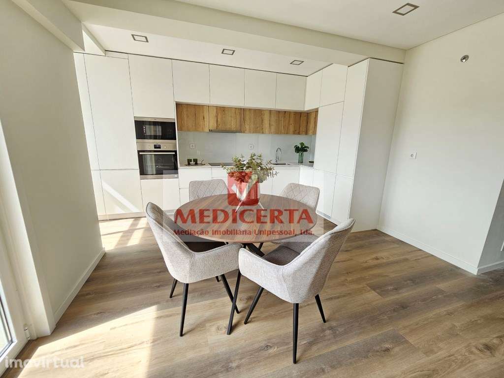 Benfica - T3 Totalmente remodelado - Grande imagem: 2/30