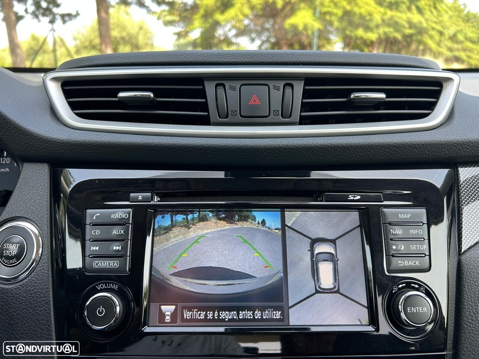 Nissan X-Trail 1.6 dCi N-Connecta - 30