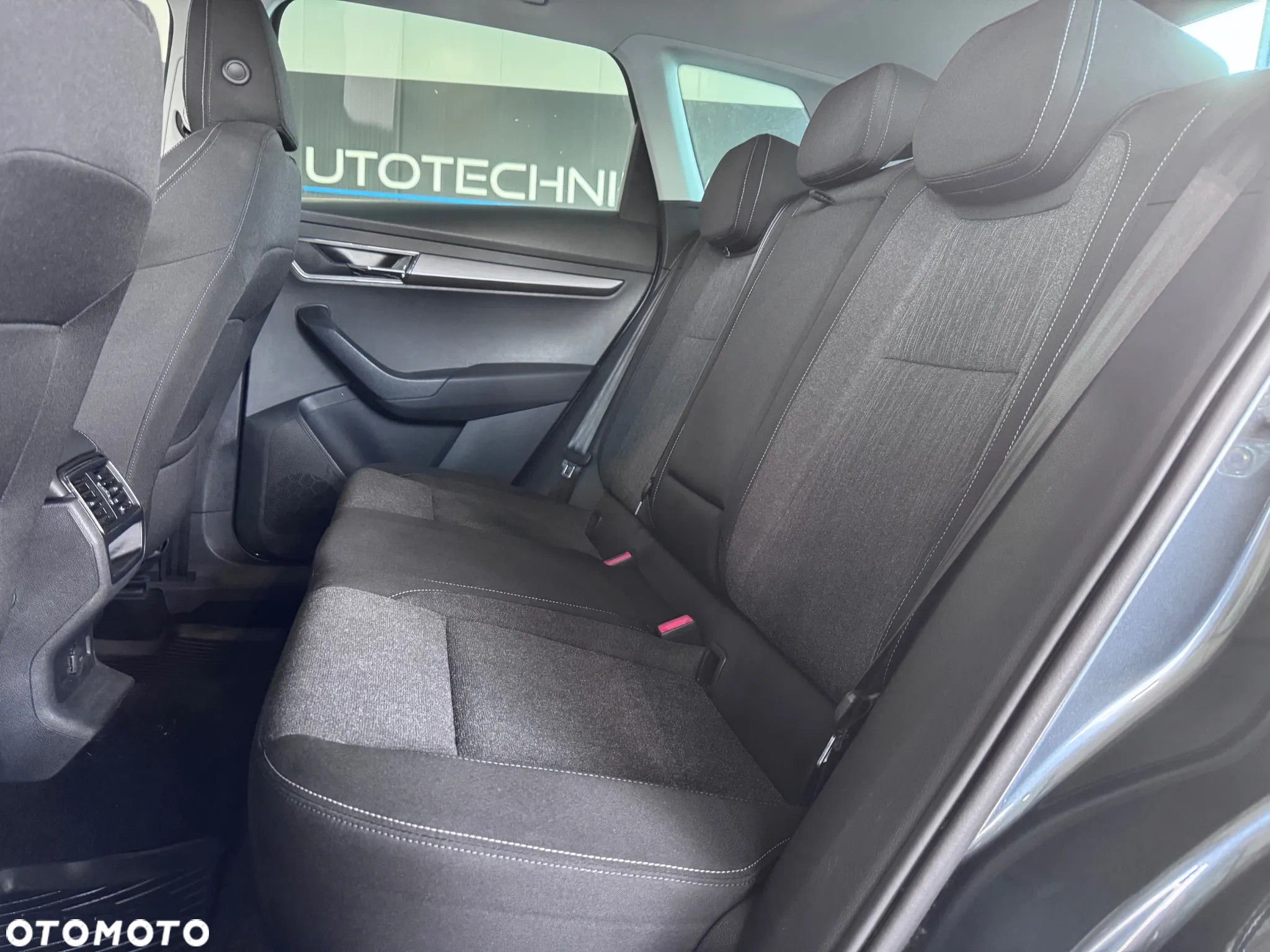 Skoda Karoq 1.5 TSI ACT GPF 4x2 Ambition DSG - 22