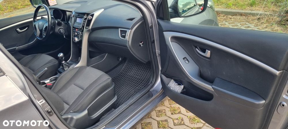 Hyundai i30 1.4 Comfort - 12