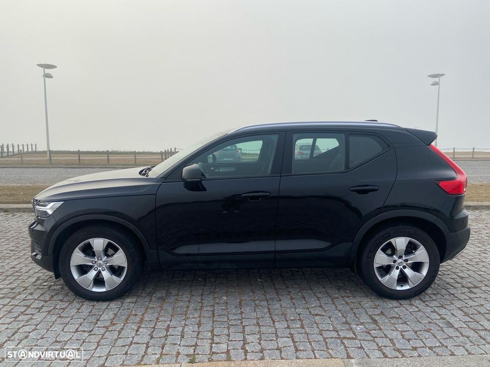 Volvo XC 40 2.0 D3 Momentum Geartronic - 3