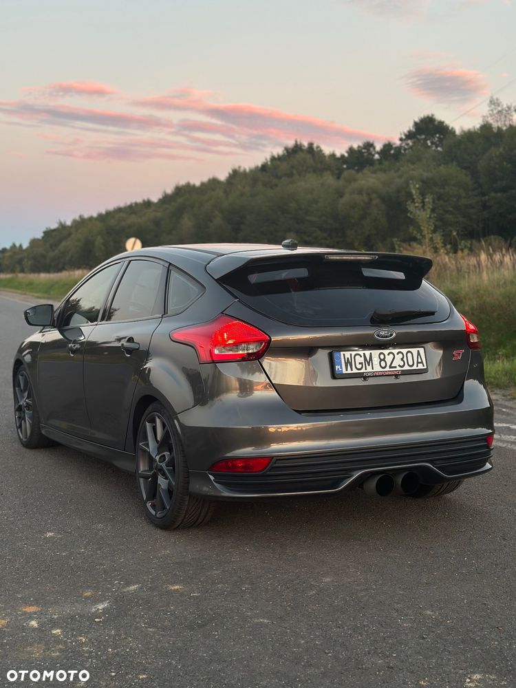 Ford Focus 2.0 EcoBoost ST-2 - 8