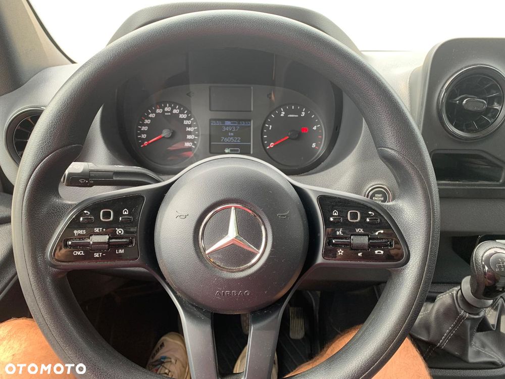 Mercedes-Benz Sprinter - 8