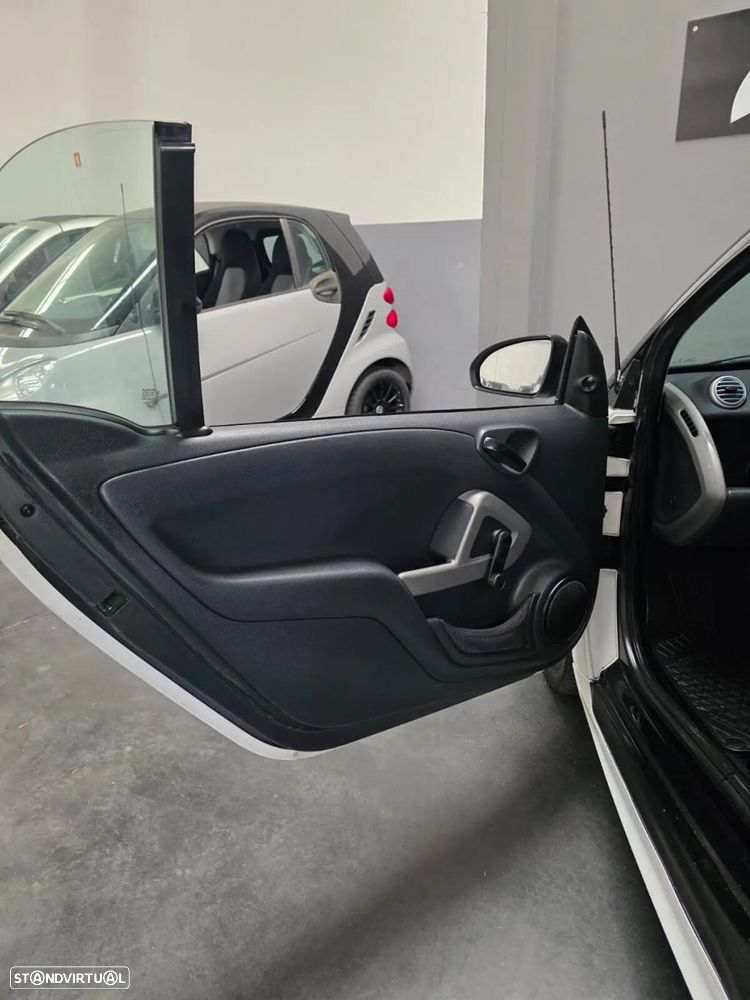 Smart ForTwo Coupé 1.0 mhd Pure 71 Softouch - 11