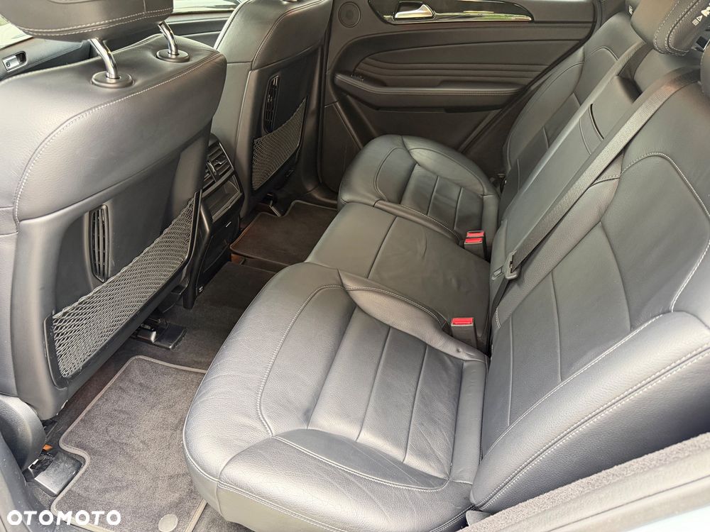 Mercedes-Benz GLE 350 d 4Matic 9G-TRONIC AMG Line - 37