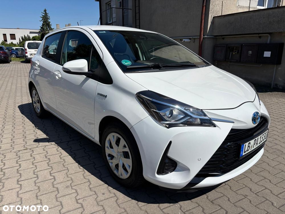 Toyota Yaris Hybrid 100 Premium - 3