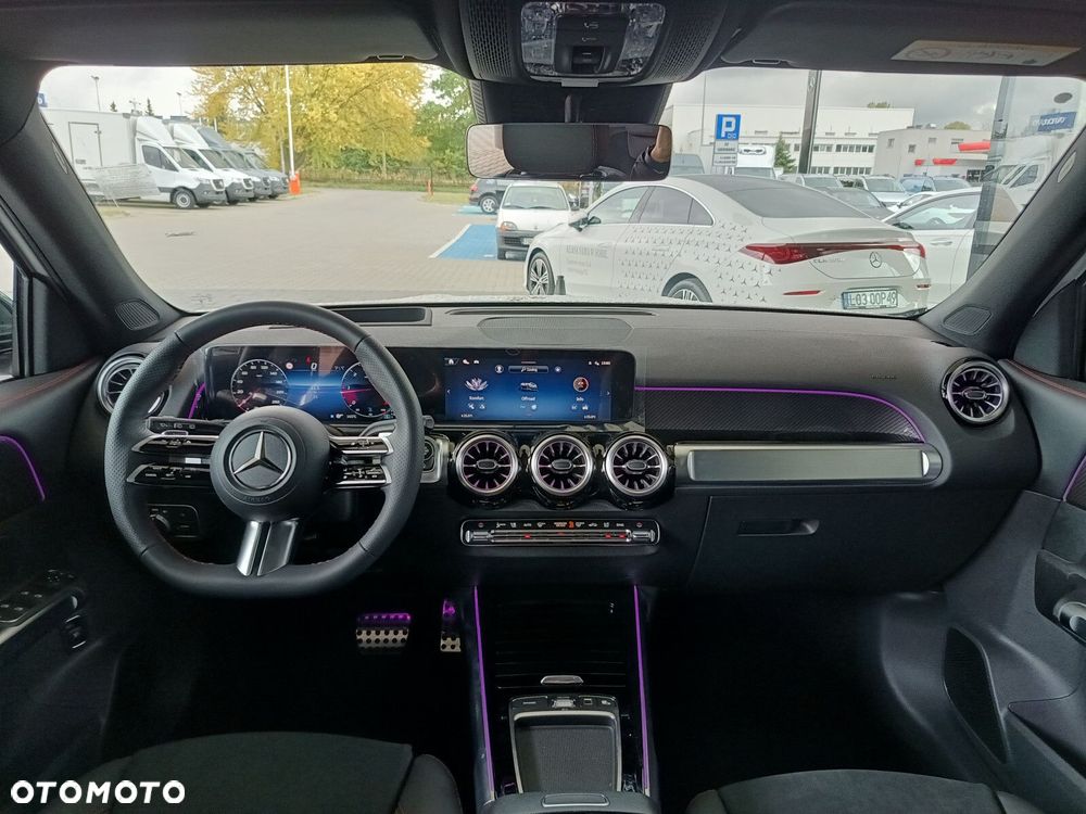 Mercedes-Benz GLB - 10