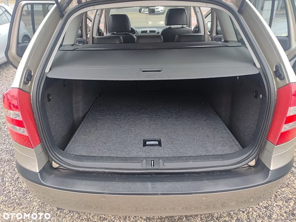 Skoda Octavia 2.0 TDI Ambiente DSG - 23