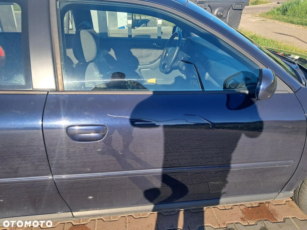 Audi A3 3-drzwiowe 1.6 Ambiente - 5