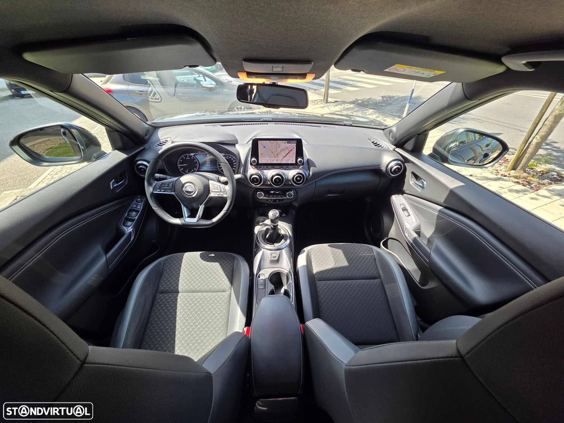 Nissan Juke 1.0 DIG-T N-Connecta NAV. - 25
