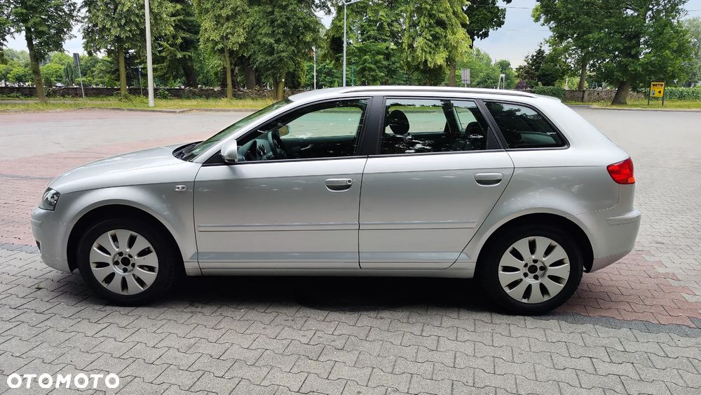 Audi A3 Sportback 1.6 Attraction - 4