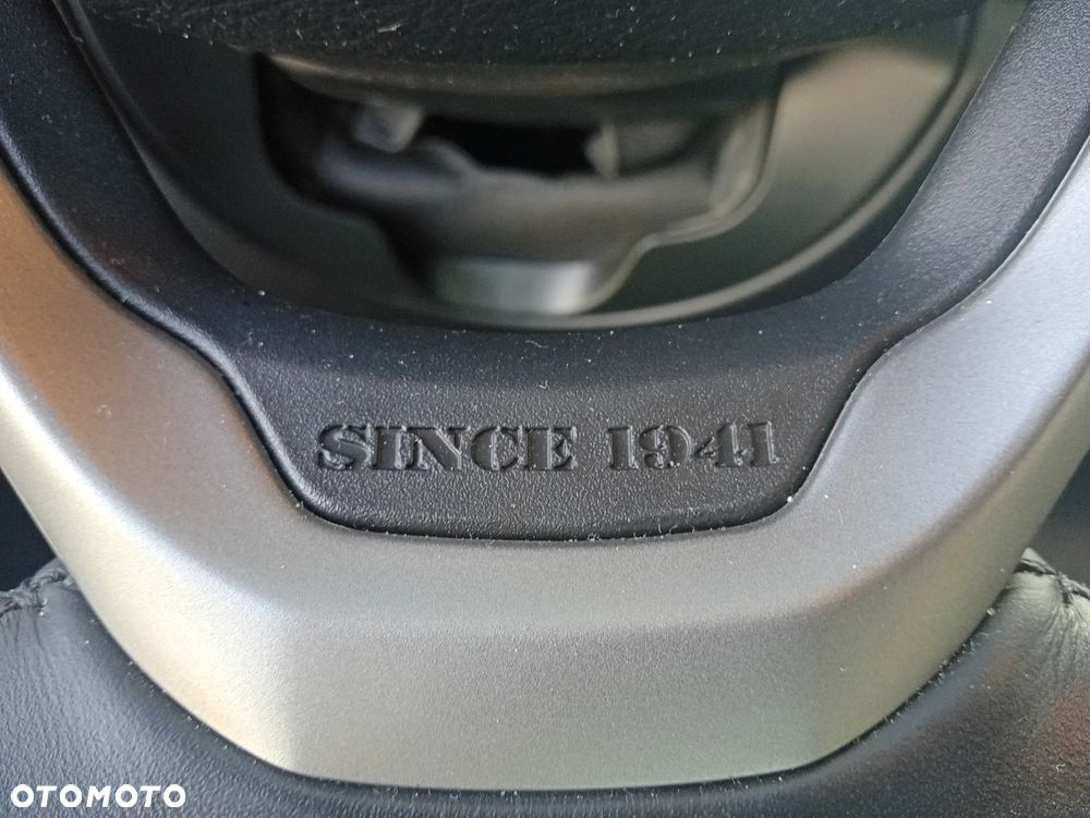 Jeep Grand Cherokee - 10