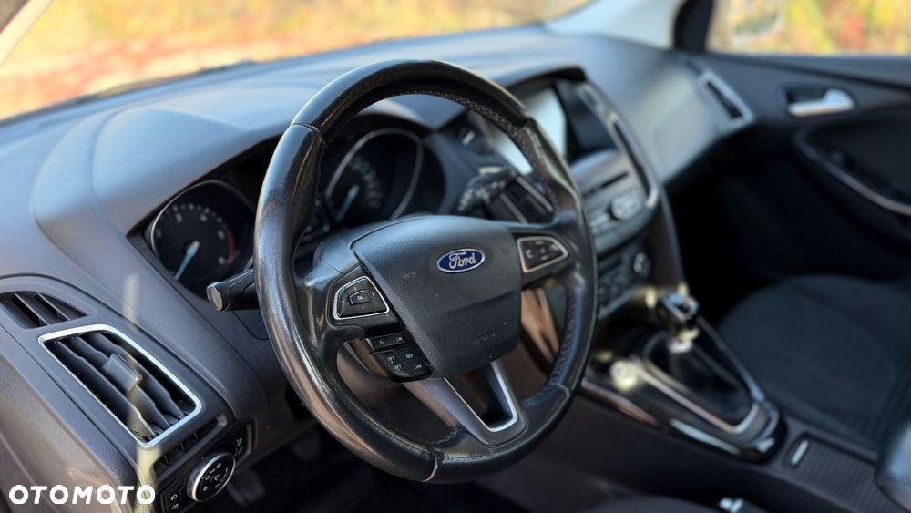 Ford Focus - 10