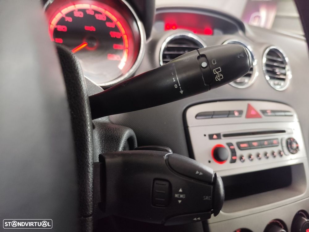 Peugeot 308 HDi FAP 90 Tendance - 10