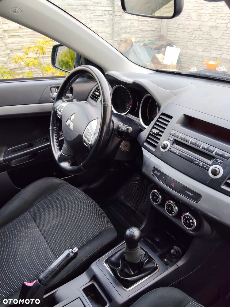 Mitsubishi Lancer 1.8 Invite - 10