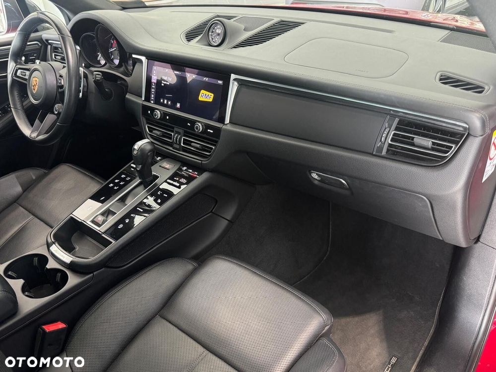 Porsche Macan T - 35